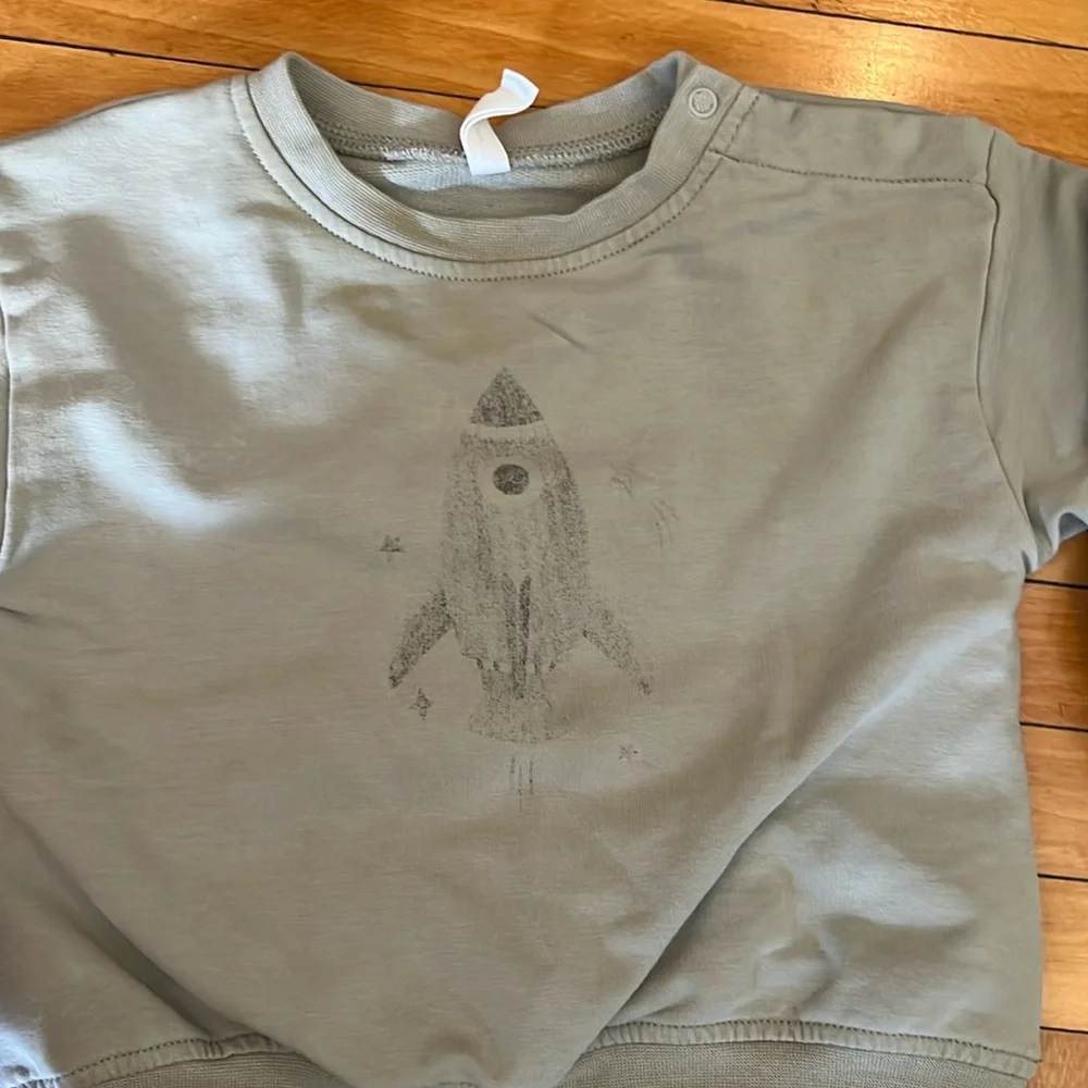 Quincy Mae Rocketship Sweatshirt/Sweatpant Set 6-12 months